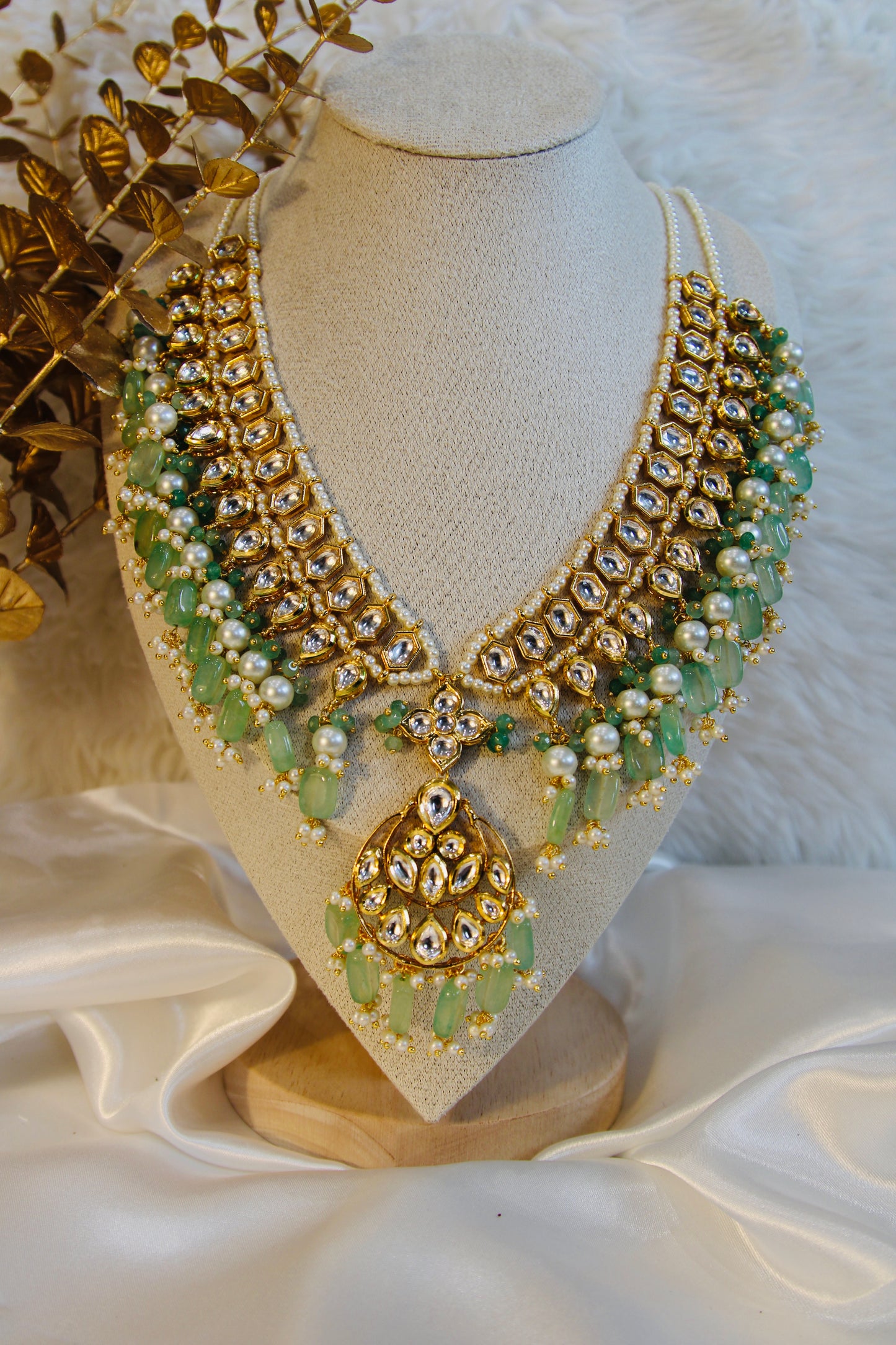 Zeenat Necklace Set