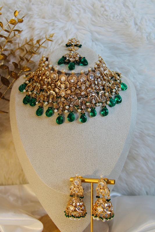 Avani Necklace Set