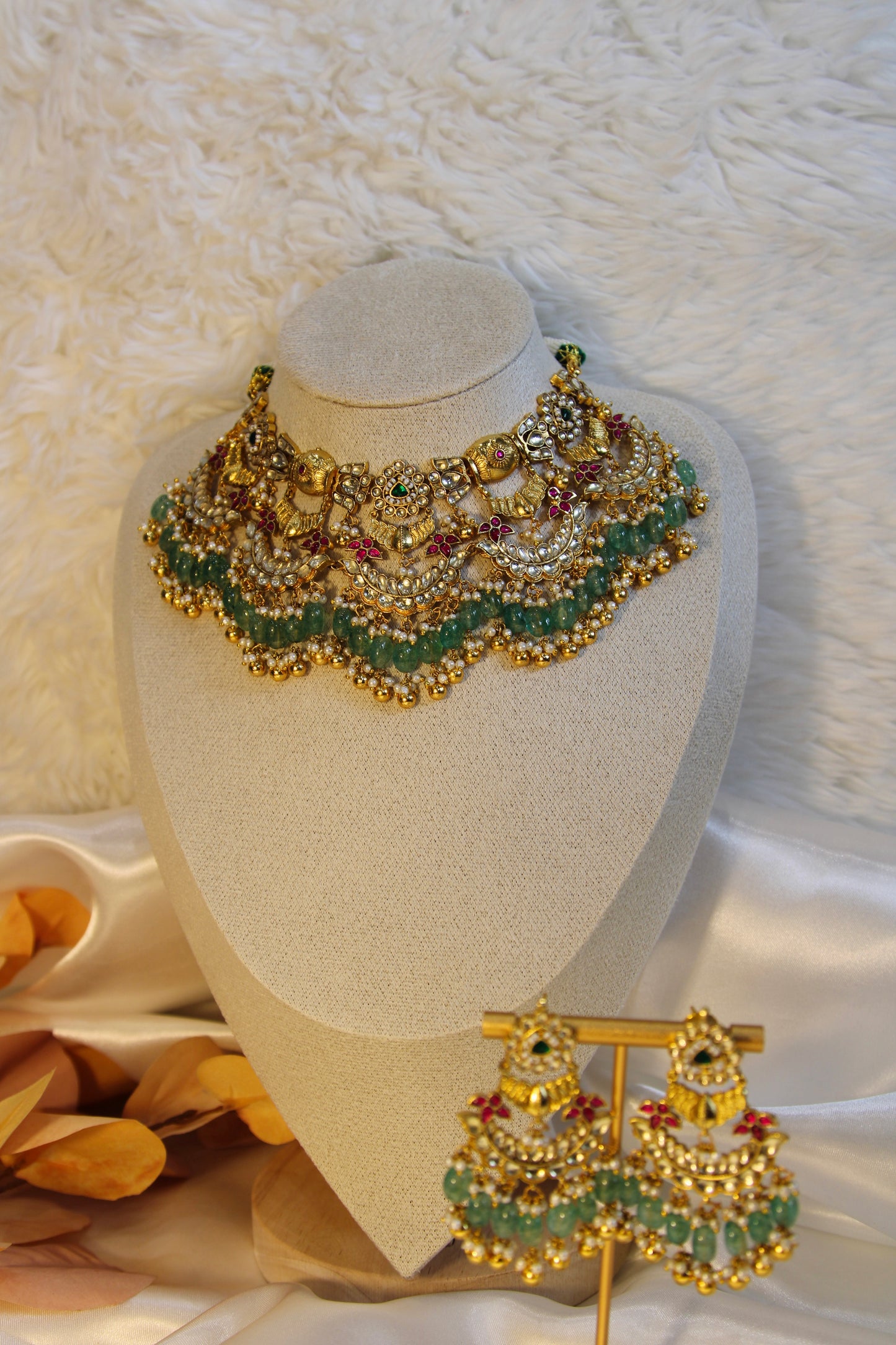 Meera Necklace Set