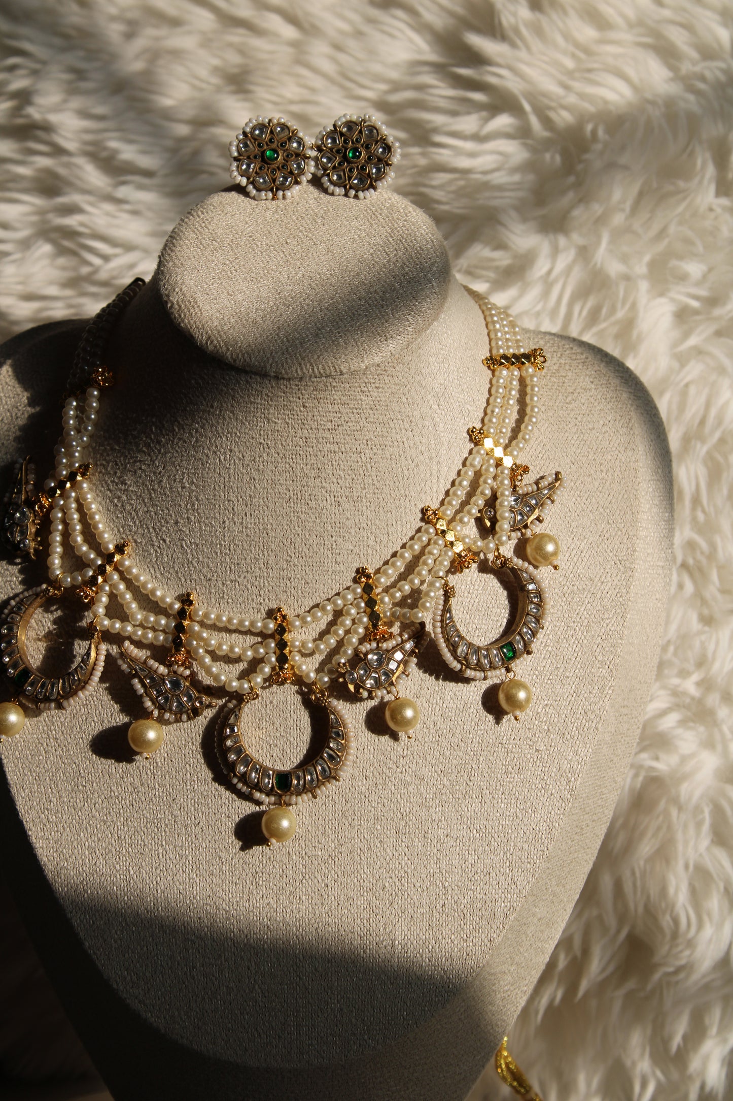 Chaand Necklace Set