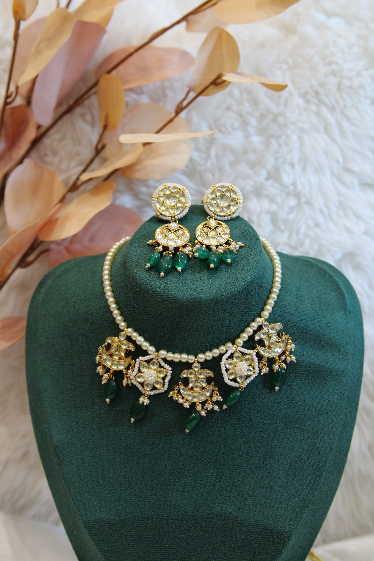 Tiya Necklace Set