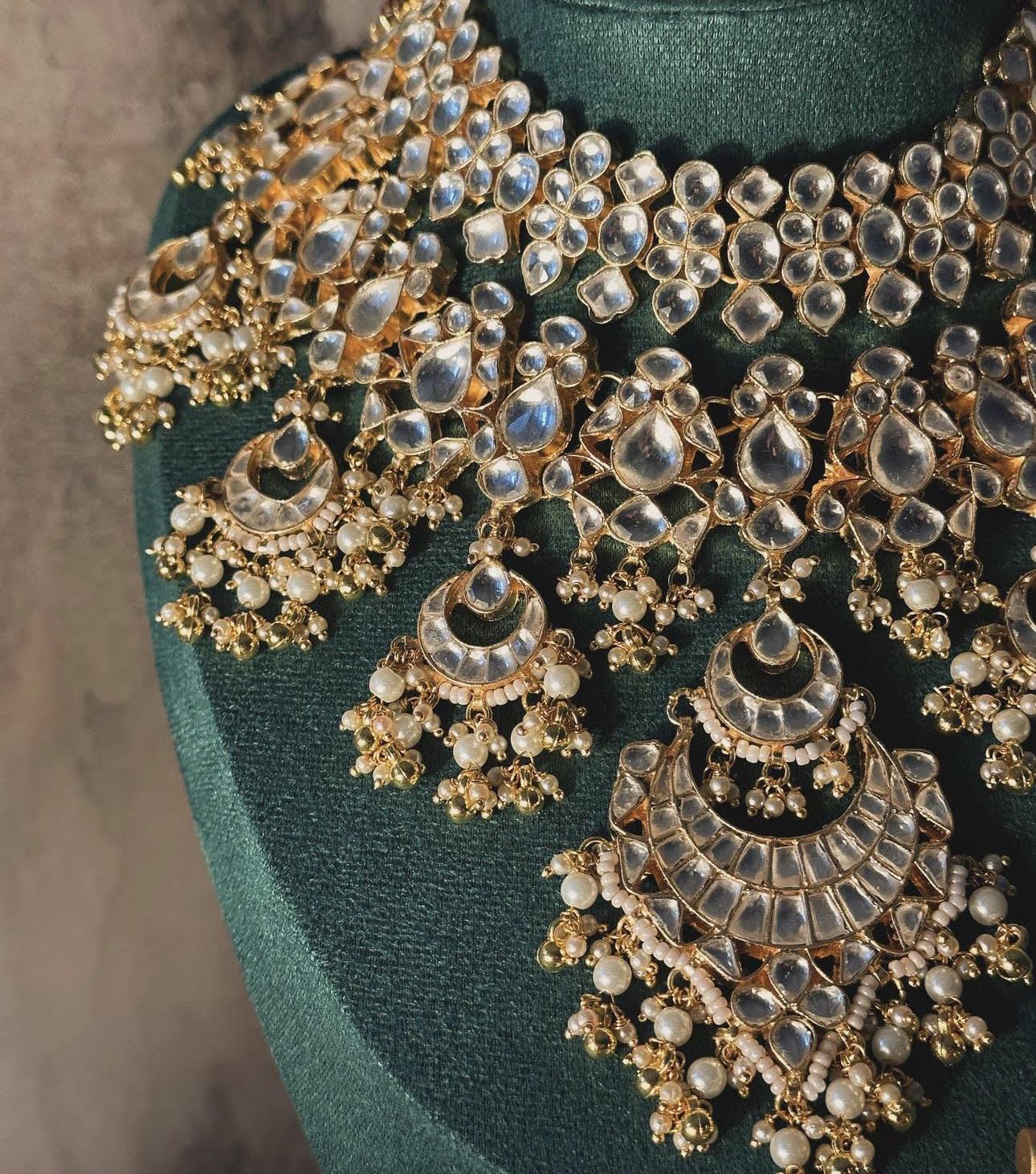 Hasrat Necklace Set